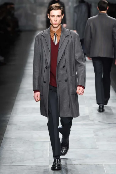 Look 42